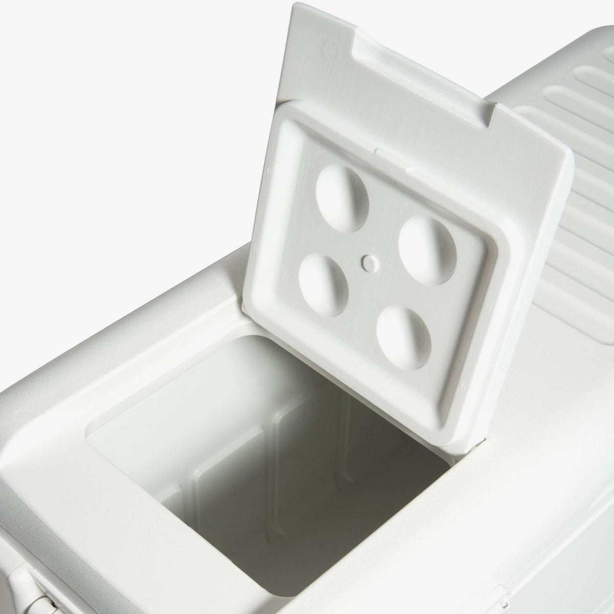quick-and-cool-150-qt-cooler-z6 00044363-quick-and-cool-150-qt-cooler-cu-open-hatch_2c6197ae-88fc-4867-ad4f-5e48e4b855e0.jpg
